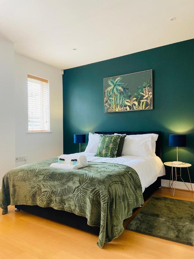 2 Bedroom, 2 Bathroom Apartment With Free Parking In A Great Location Cambridge Exterior foto